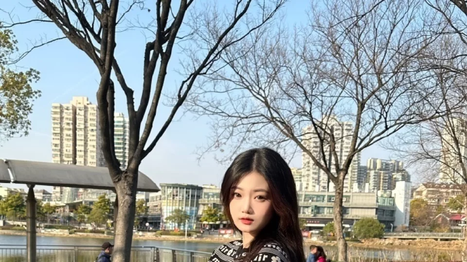 天美视频网爆料大赛导读:AI短剧魔改方向的观看建议播放预览封面